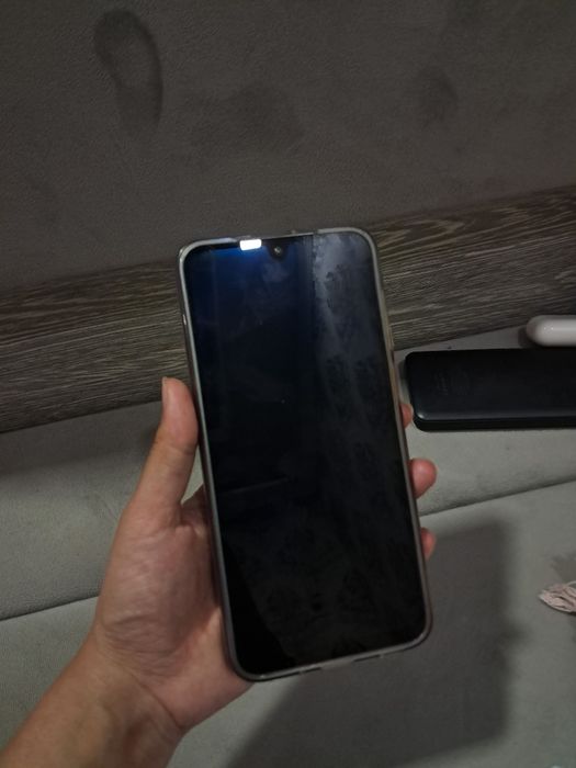 Samsung Galaxy A17 sotiladi holati ideal hamma joyi ishlaydi muammo yo