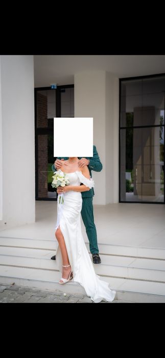 Vand rochie de mireasă