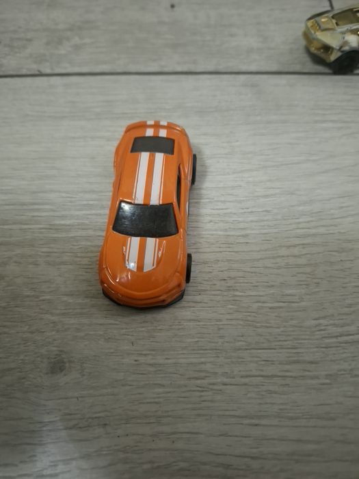 Колички hot wheels и ferrari