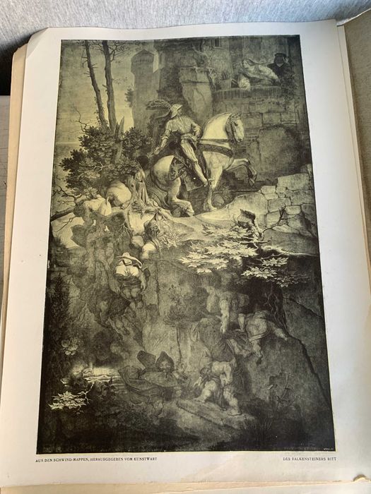 книга с музейни отпечатъци