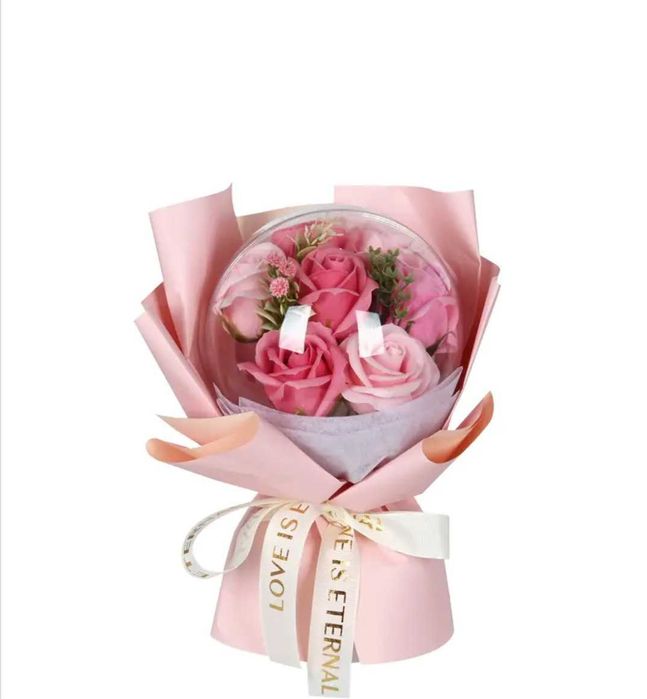 Букет от сапунени рози в ПВЦ сфера и подаръчна кутия