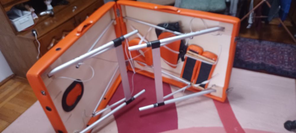 Masă de masaj cu înălțime reglabilă