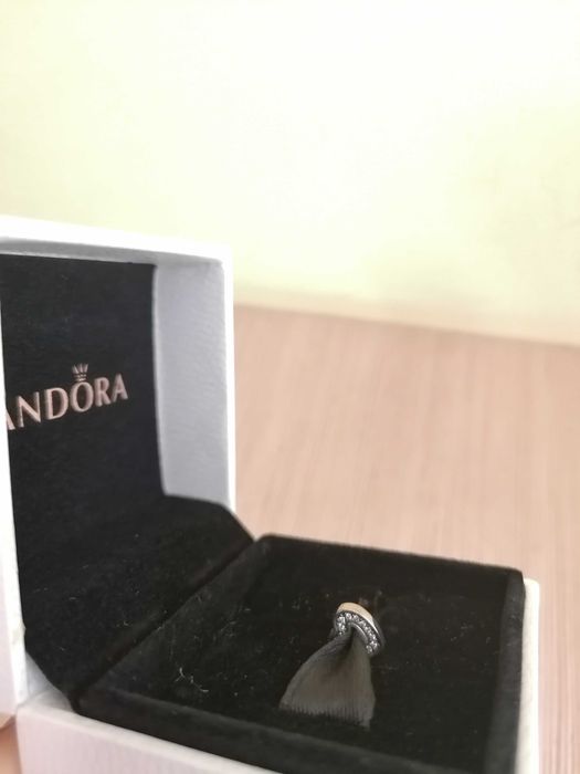 Pandora талисман сърце