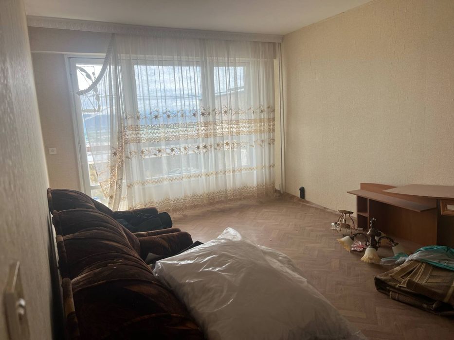 Двустаен апартамент