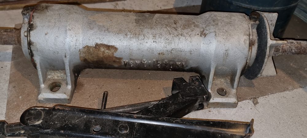 Ax circular cu lagare si rulmenti