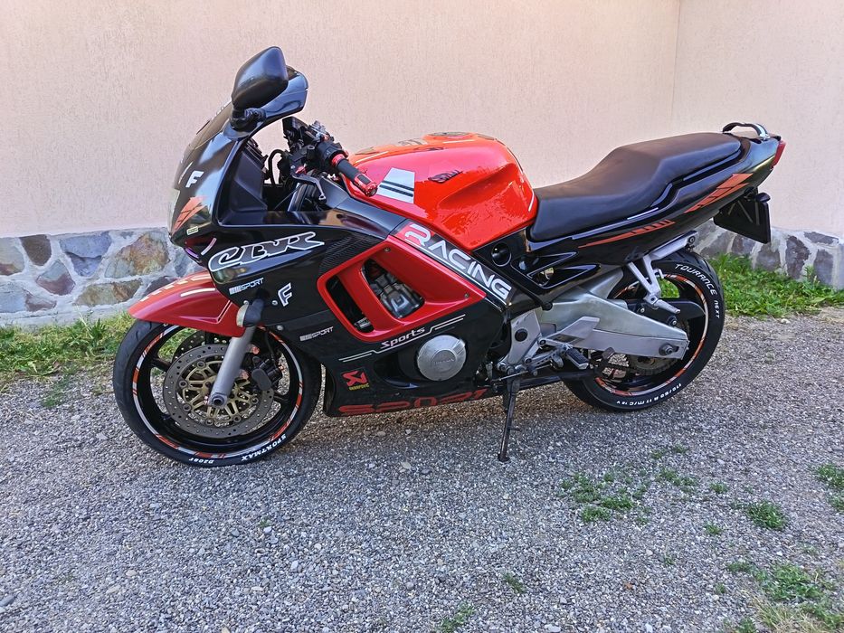CARENE / MOTO / honda cbr 600 F