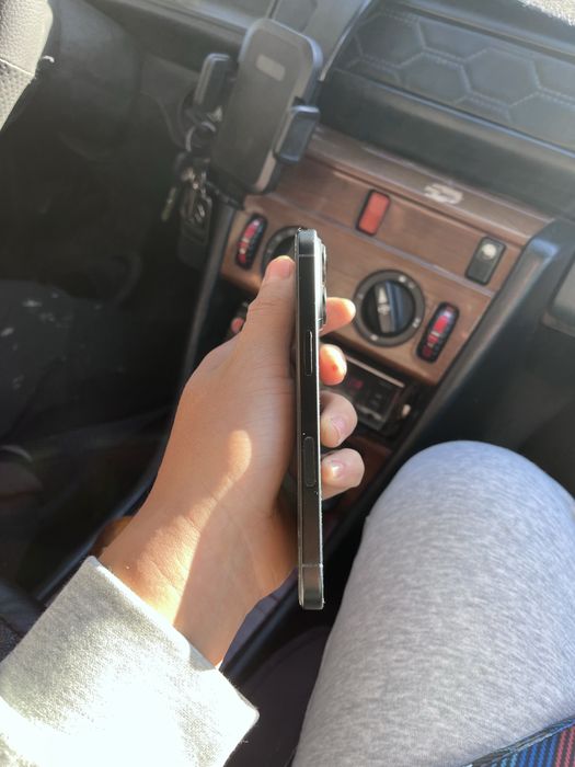 Продам iphone 16