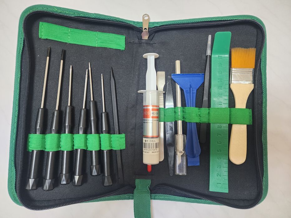 Набор для ремонта ноутбуков