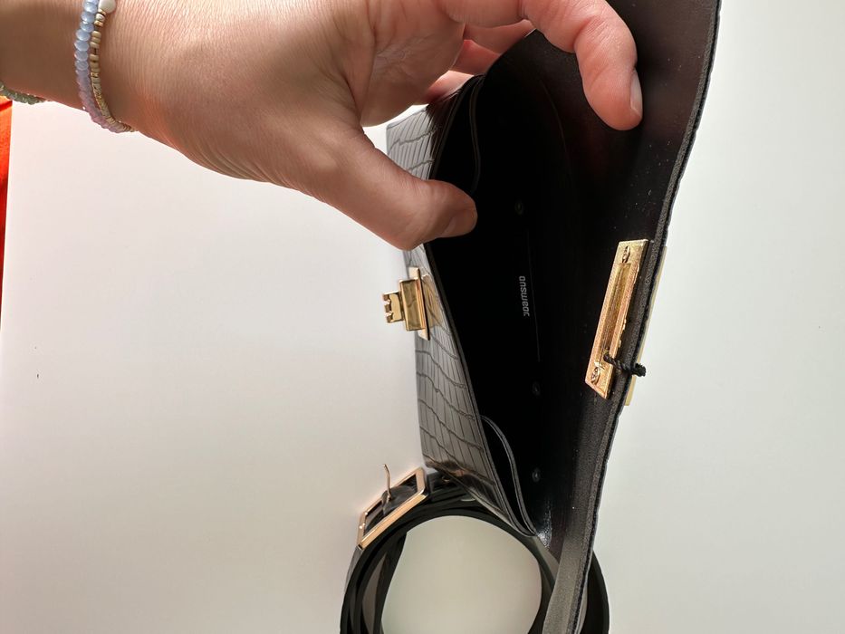 Дамска чанта за кръст Answear