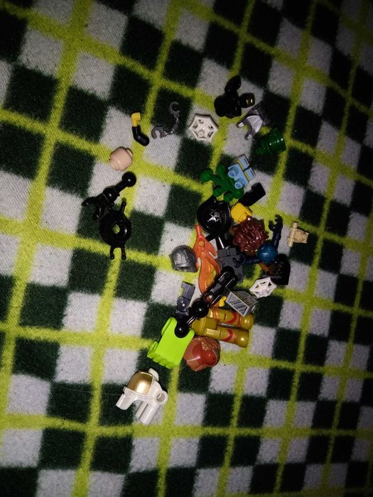 Lego фигурки  торг уместен