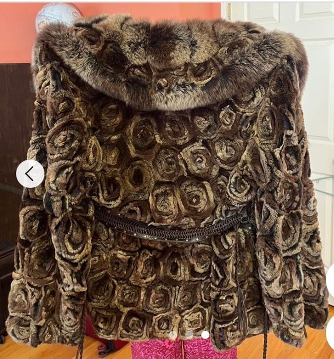 Haină de blană deosebită
