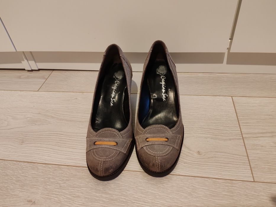 Pantofi de damă , din piele întoarsă  marimea 36,37