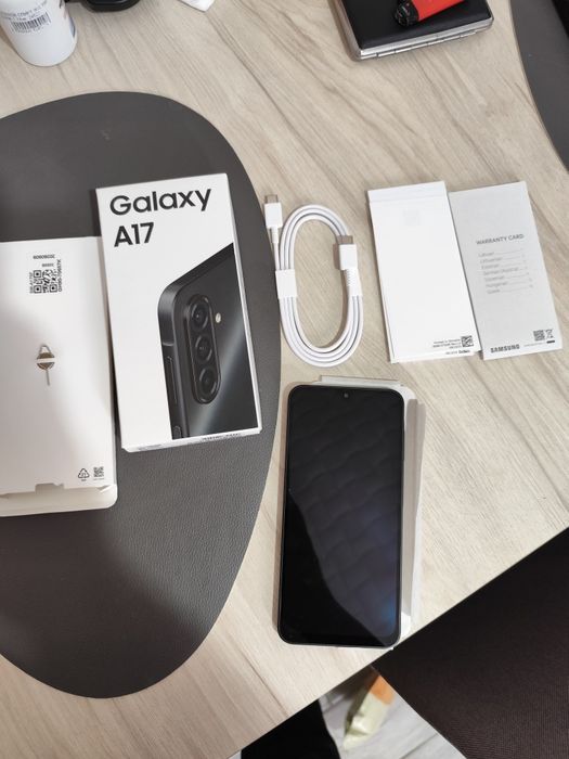 Samsung galaxy A17 + външна батерия
