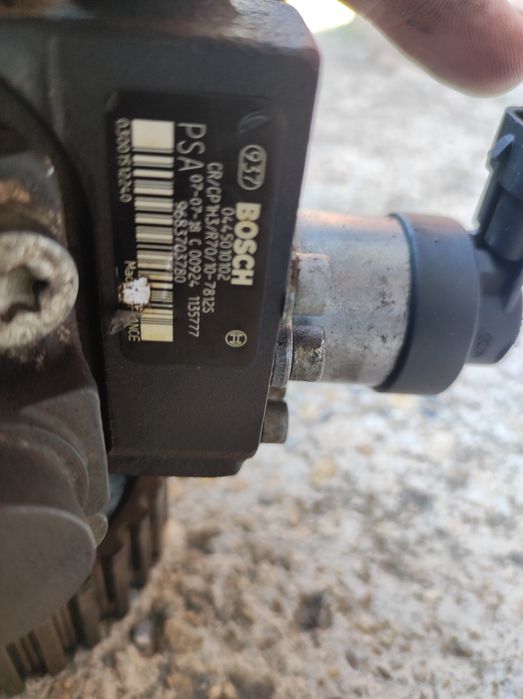 Помпа високо налягане Bosch за Пежо-307,1.6HDI