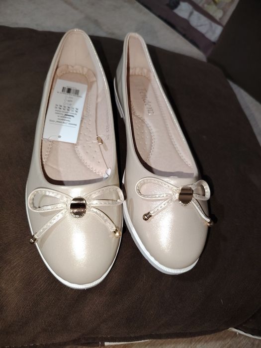 Обувки Тенденз !