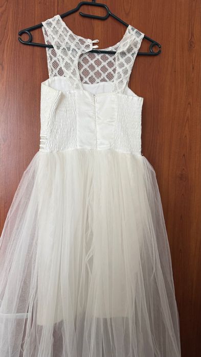 Детска бяла рокля