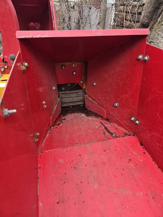 Дробилка за клони WC8 до 20см – мощна, за трактор, ТОП цена