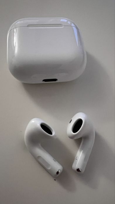 Airpods pro 3/2/1şi airpods 4/3 original apple ca şi noi!