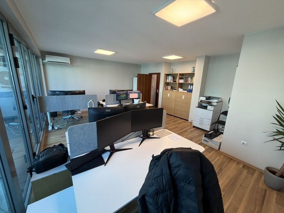 145 кв.м офис до метро България – 4 стаи, ТЕЦ, паркинг опция