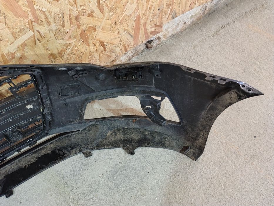 Bara fata Audi A6 C8 an 2018-2022 Cod 4K0 807 437 grila cu defect