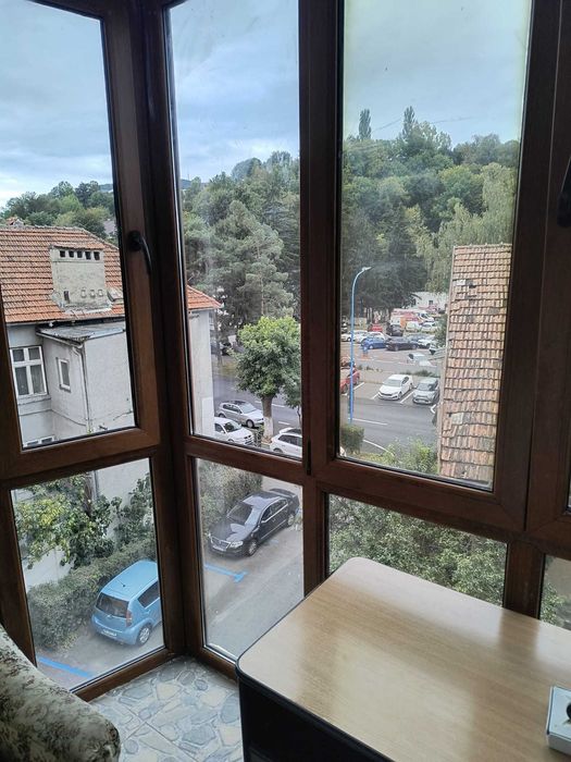 De inchiriat apartament cu 2 camere decomandate str. Mihai Viteazul, Brasov - aproape de Universitatea Transilvania