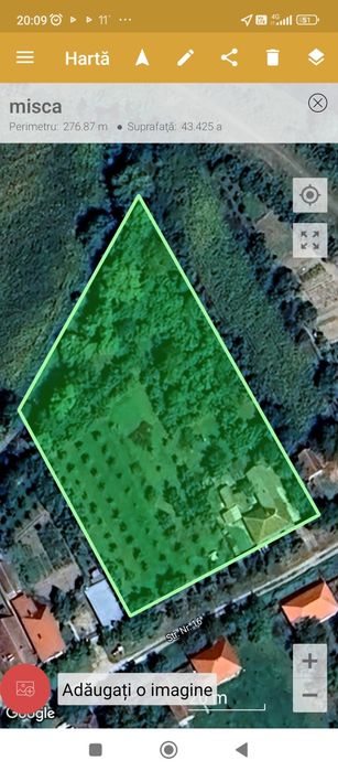 Casă tradițională cu teren generos și canal pentru pescarie si și irig