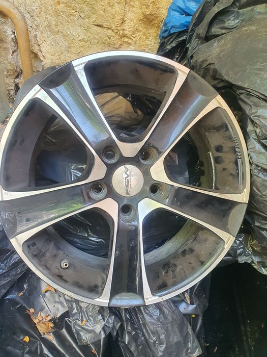 Vand 4 jante aluminiu si 2 cauciucuri Michelin