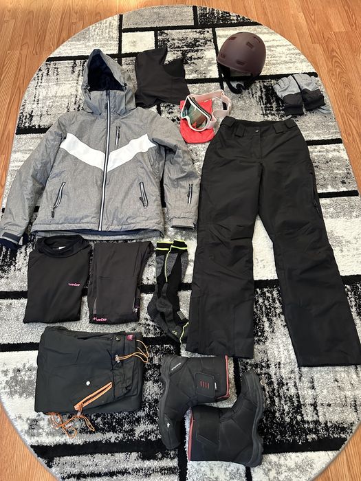 Haine ski snowboard femei (geaca/pantaloni/casca/ochelari)