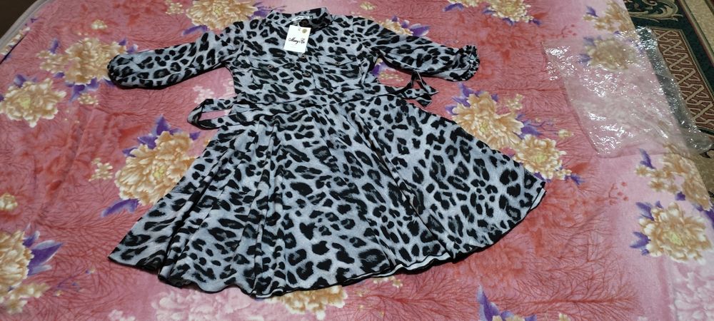 Платье женское новое 44 размер