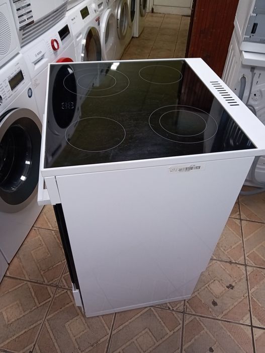 Свободно стояща печка с керамичен плот  Gram 2 години гаранция!