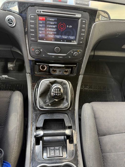 Ford Galaxy 2.2TDCI 7места  200к.с