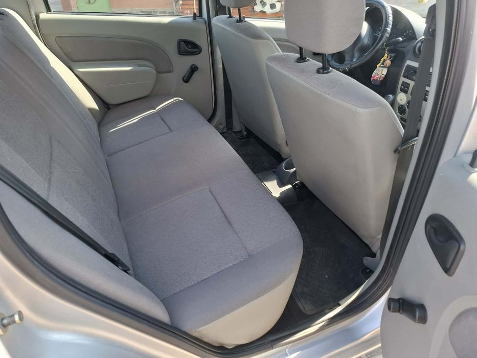 Dacia Logan 2007, în stare foarte bună