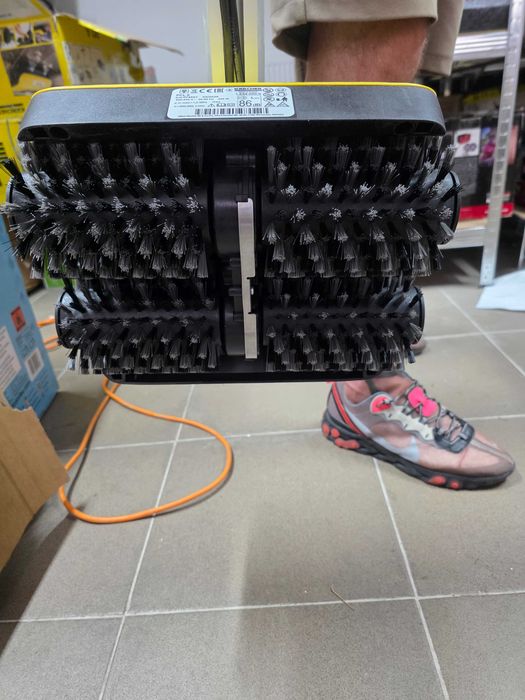 Karcher PCL 6 aparat de curatat patio Latime de lucru: 300 mm | Transfer lichid: 3 l/min | 300 W