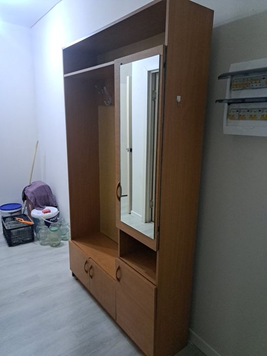 Шкаф прихожка в хорошем состоянии
