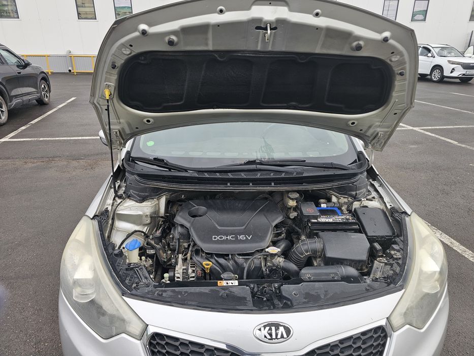 Продаю машину Kia Cerato