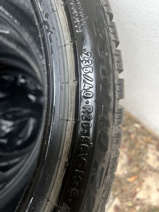 235/40 r20 Зимни гуми  Pirelli winter 2 scorpion