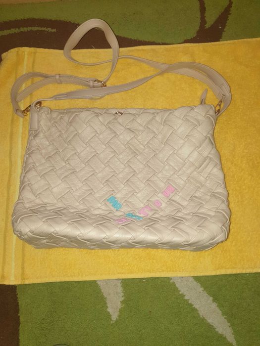 Genți dama noi si in stare buna