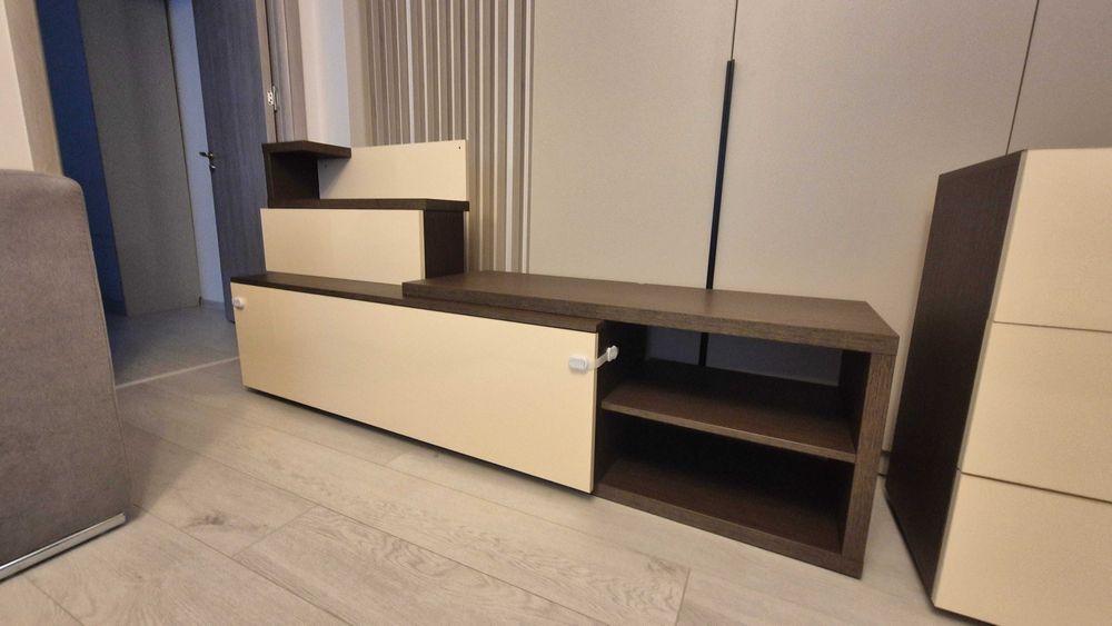 Mobila living comoda tv si masuta