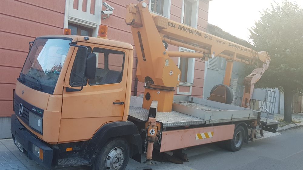 Автвишка под наем .Рязане на опасни дървета с  автовишка