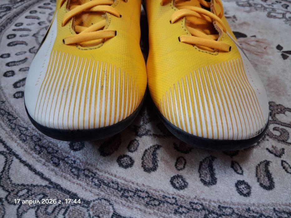 Бутонки Nike Mercurial номер 43 (27.5 см.)