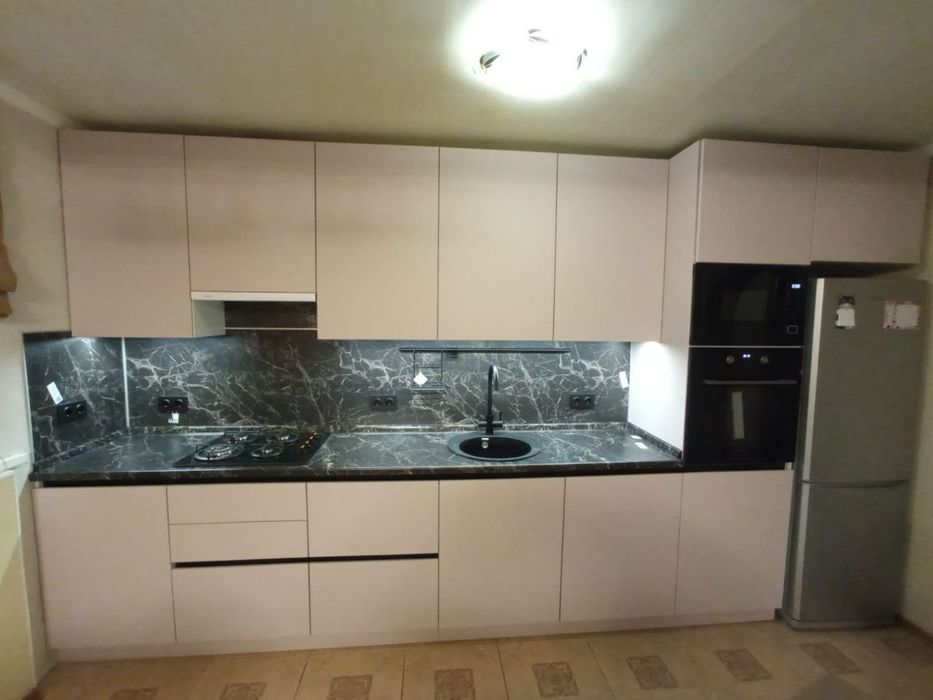 Изготавливаем кухонный и шкаф на перечислен тоже работаю