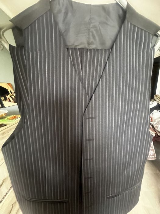 Костюмы мужские  .