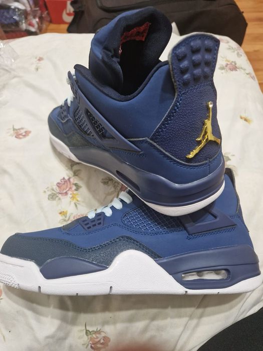 Adidasi jordan retro 4