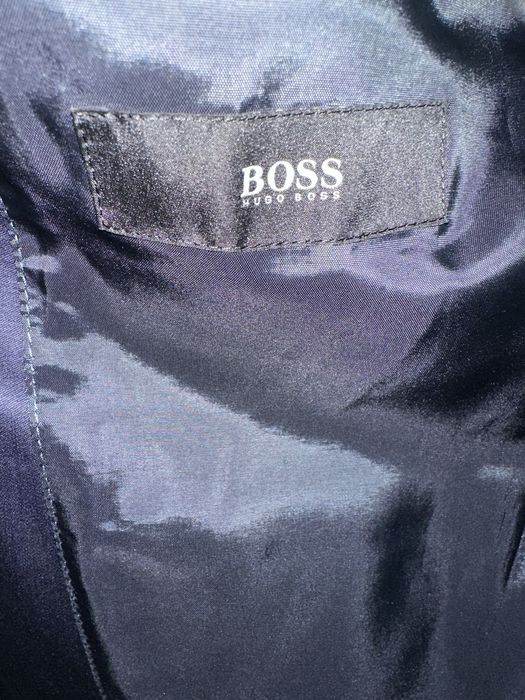 Costum Hugo Boss original
