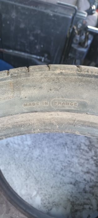 Vând cauciucuri michelin 225/45R19