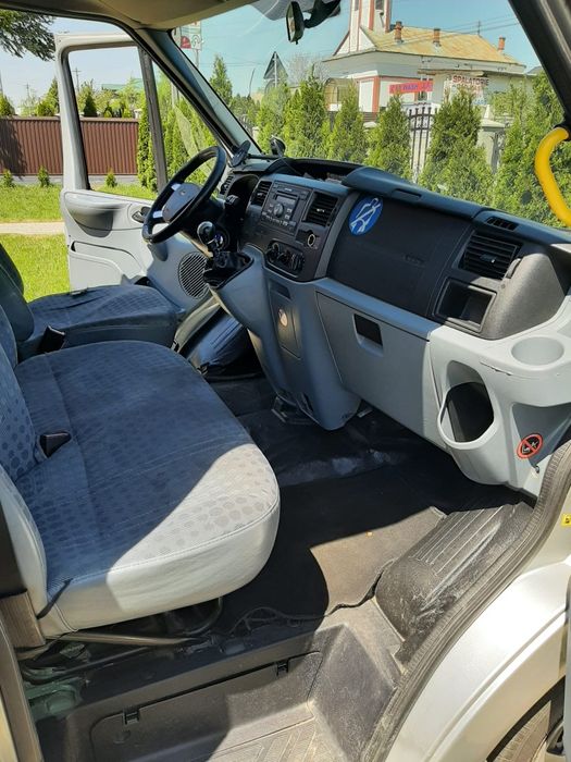 FORD TRANSIT 2013 – 8+1