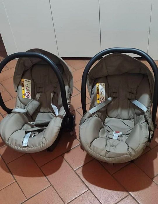 Количка за близнаци марка BREVI.