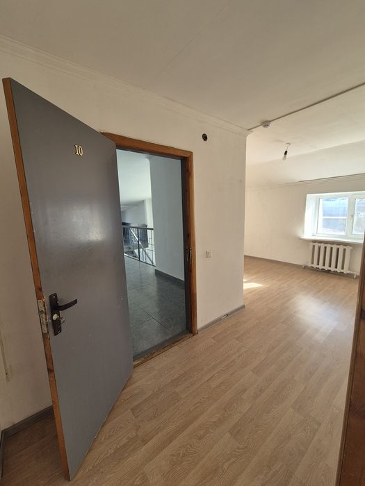 Сдам в аренду офисное помещение или под теплый склад.

Можно под ск