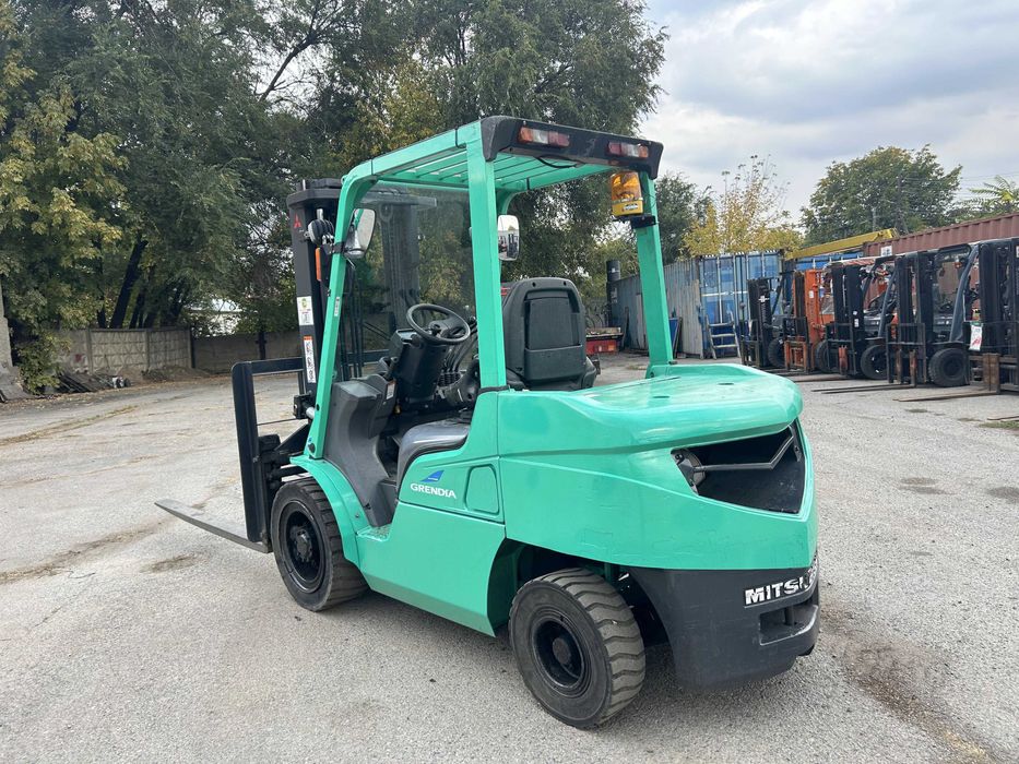 Продам вилочный погрузчик (кара)