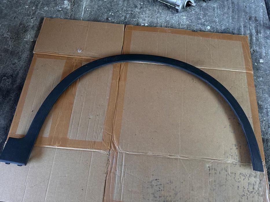 Ornament aripa stanga fata Polestar 2 Volvo 31672602